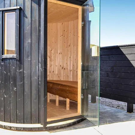 Stunning In Hvide Sande With Sauna Nyaraló