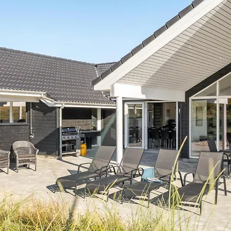 Feriehus Stunning In Hvide Sande With Sauna