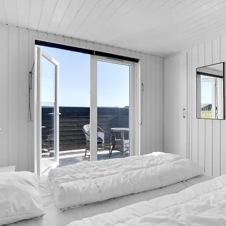 Stunning In Hvide Sande With Sauna Nyaraló Bjerregård
